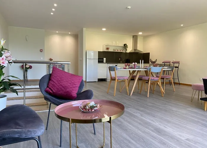 Distinto Apartamento *